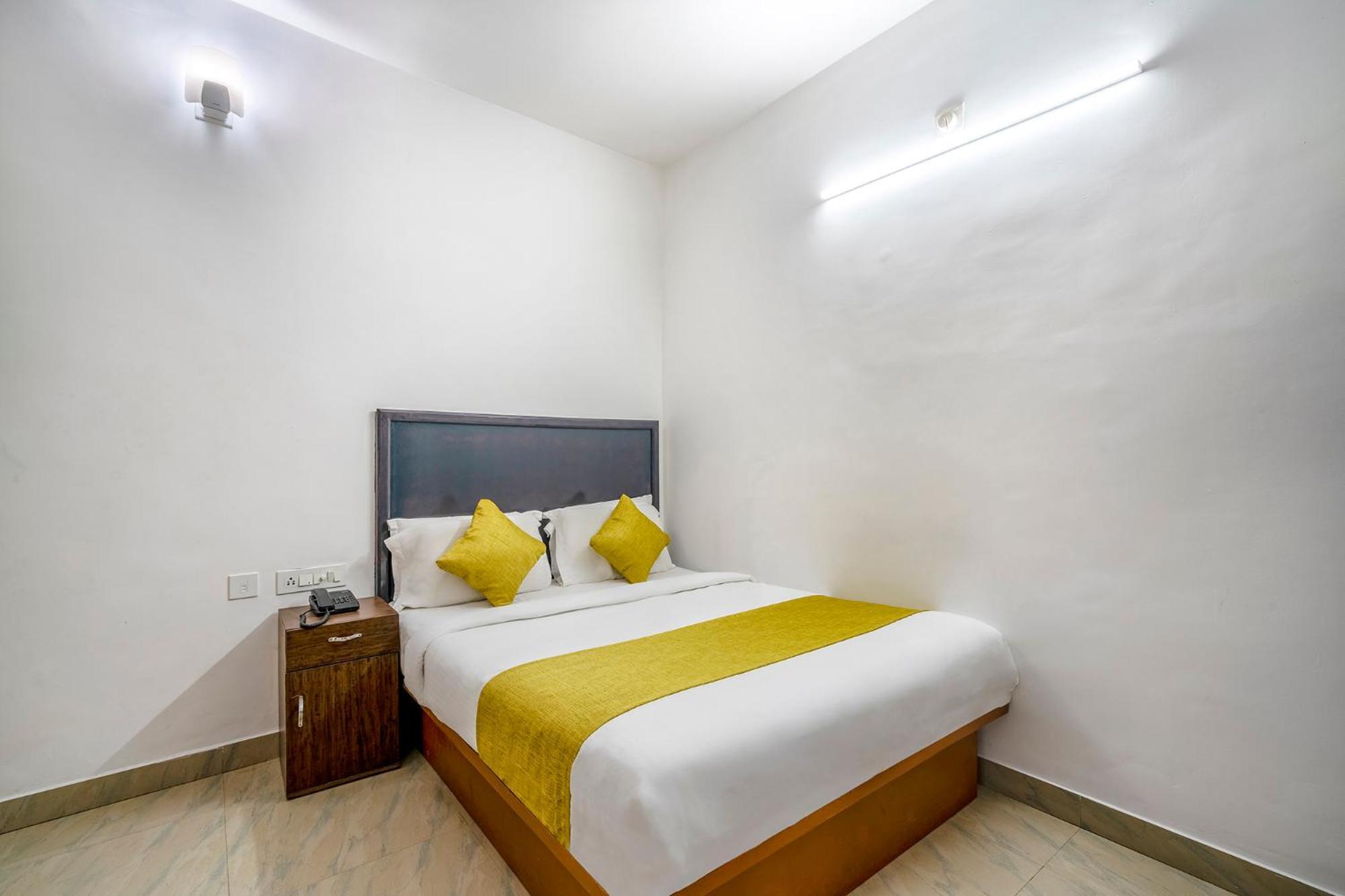 Fabhotel Abrigo Residency Anaviratty Buitenkant foto