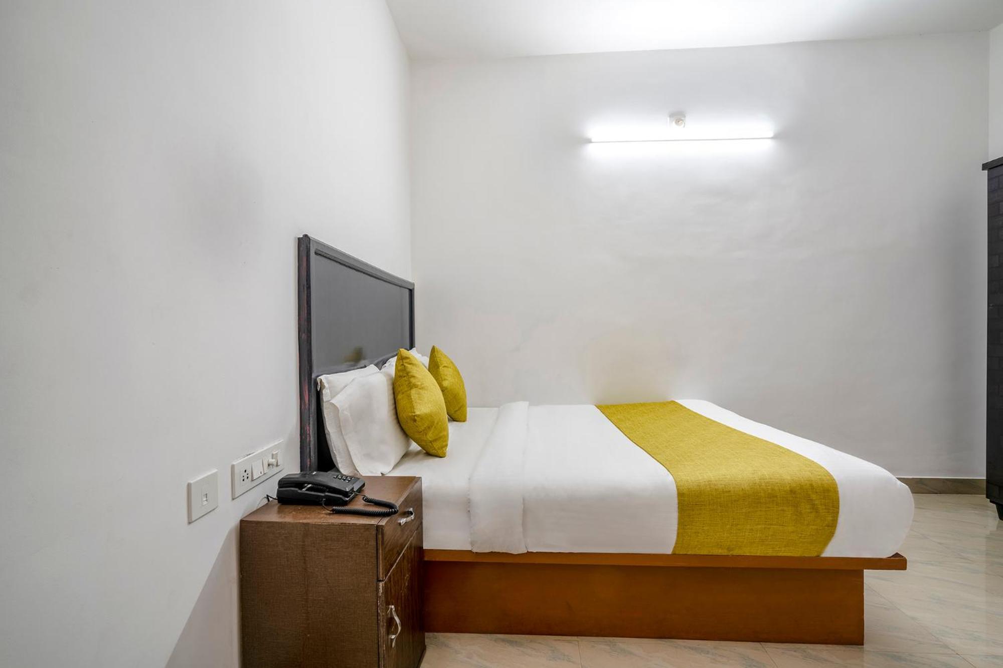 Fabhotel Abrigo Residency Anaviratty Buitenkant foto