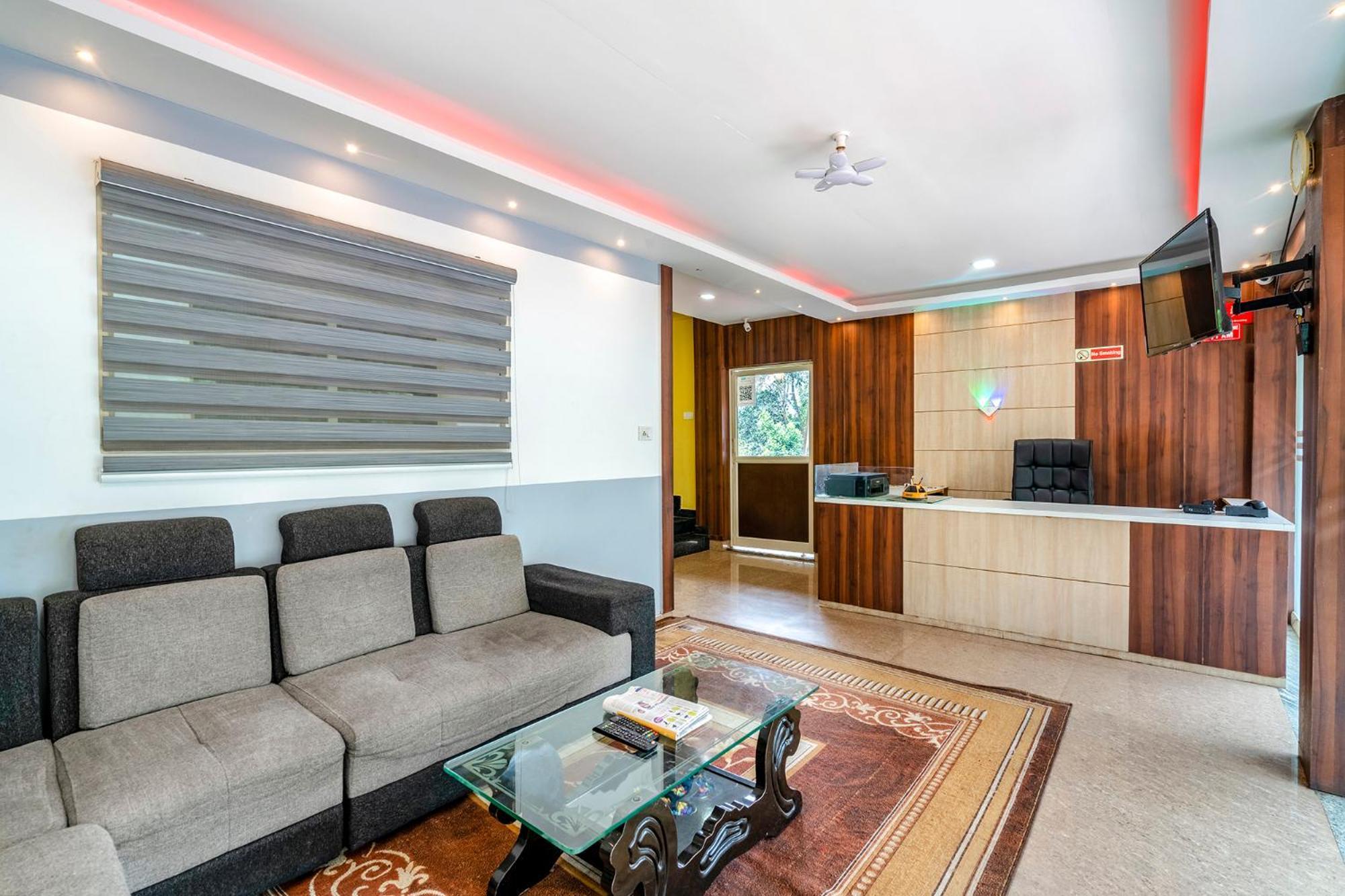 Fabhotel Abrigo Residency Anaviratty Buitenkant foto